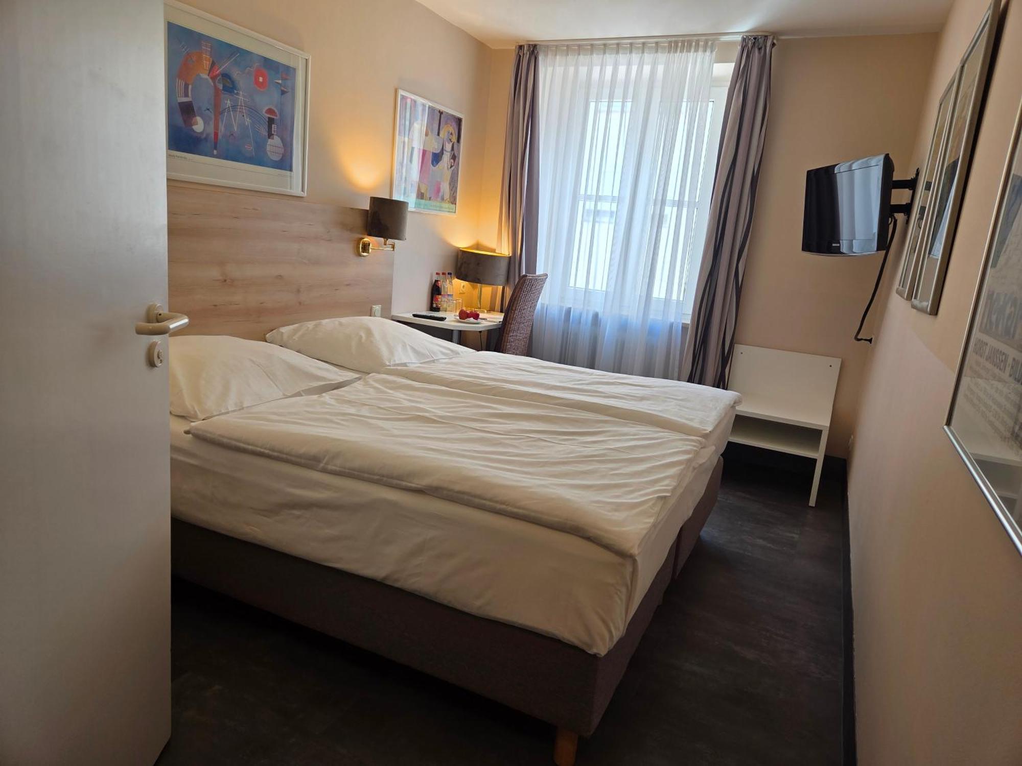 Hotel Garni "Am Ellinger Tor" Weißenburg in Bayern Esterno foto